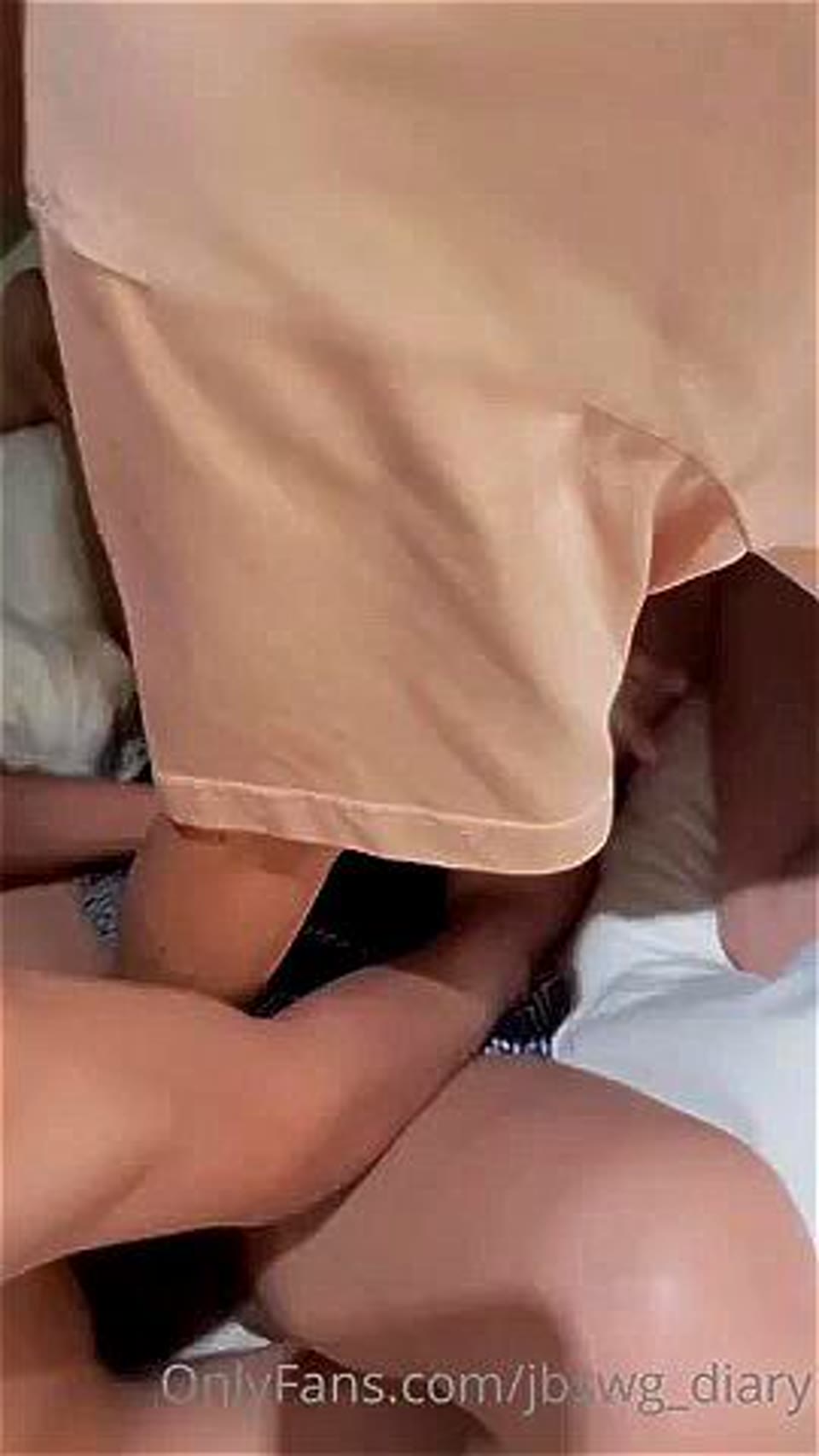 ภาพตัวอย่าง คลิปหลุดสาวไทยจัดหนักท่าเบสิกโดนหลายคนสวิงกิ้งจนครางเสียวลั่น